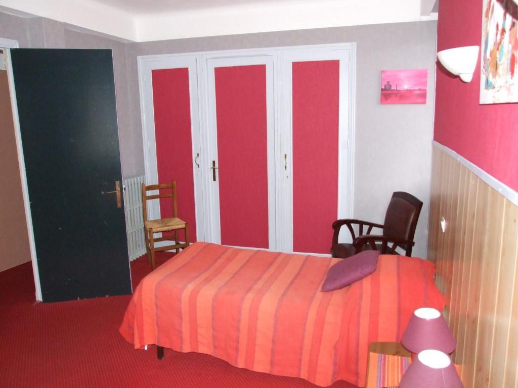 Hotel Du Val D'Aure Cadeac Room photo