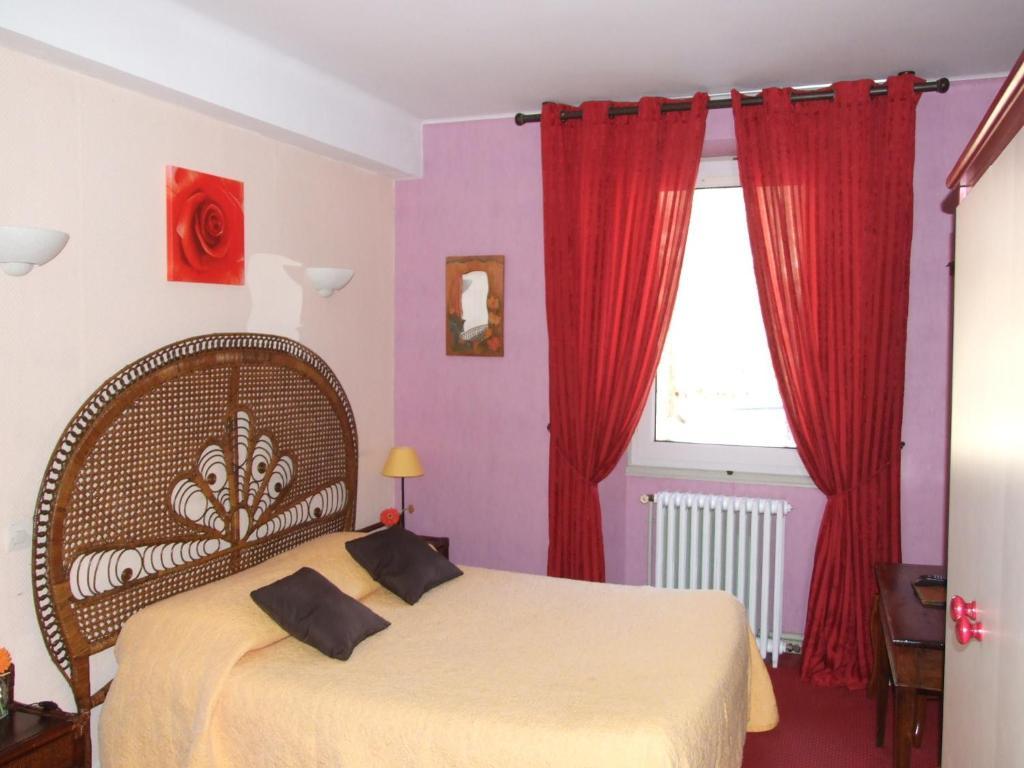Hotel Du Val D'Aure Cadeac Room photo